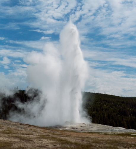 Yellowstone Old Faithful (1)